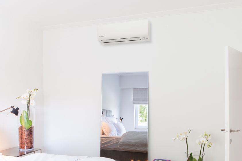 Инверторный настенный кондиционер (сплит-система) Daikin FTXS50K / RXS50L
